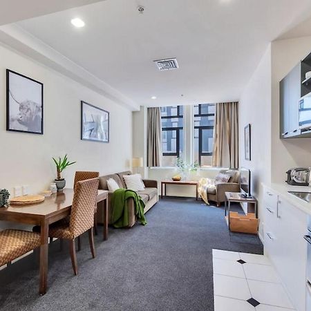 Urban Deco Apartment On Queen Street Auckland Exterior foto