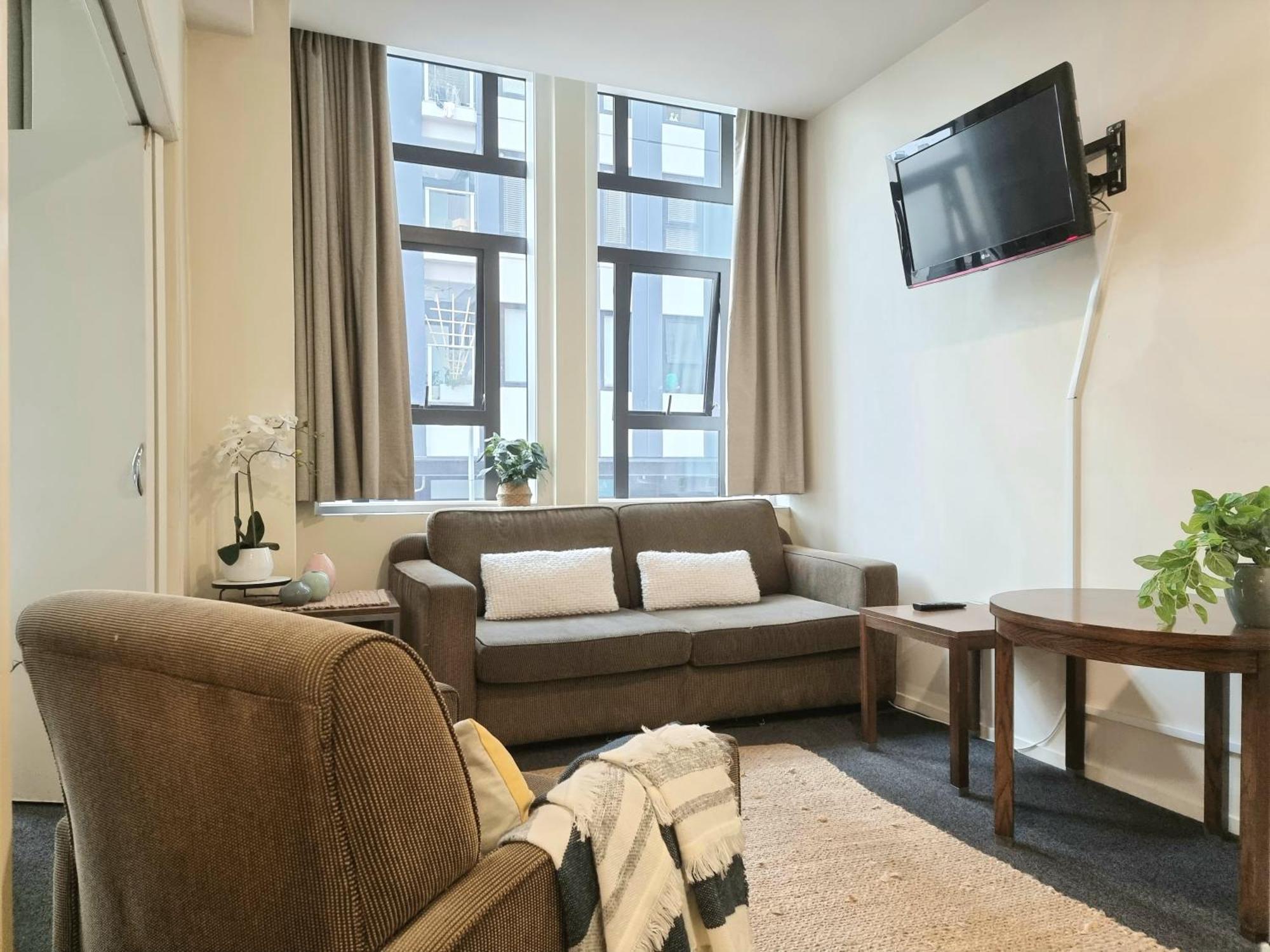 Urban Deco Apartment On Queen Street Auckland Zimmer foto